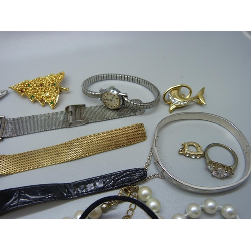 855 - Costume jewellery and wristwatches