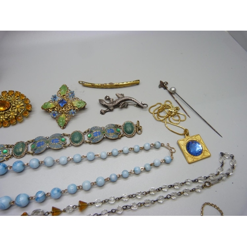 882 - Costume jewellery and hat pins, mainly early 20th Century