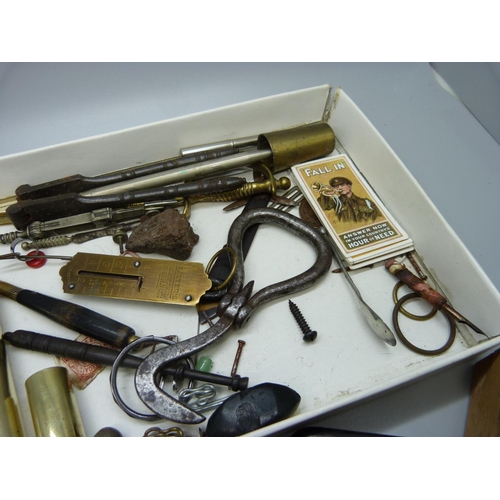 894 - Assorted items, a War Department cylindrical container, snuff box, etc.