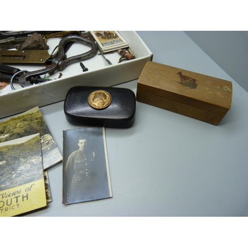 894 - Assorted items, a War Department cylindrical container, snuff box, etc.