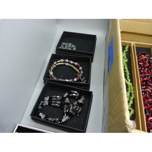 901 - A collection of eighteen semi-precious stone set jewellery including bracelets and necklaces