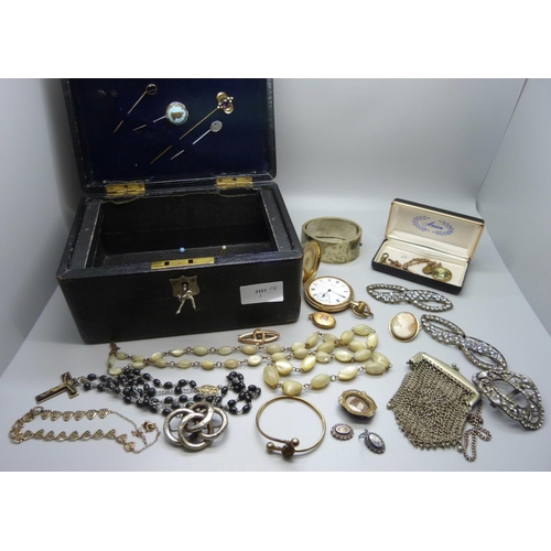 906 - Victorian and Edwardian jewellery including mother of pearl beads, picture locket, a bangle, pins, e... 