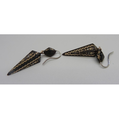 934 - A pair of Victorian tortoiseshell pique drop earrings