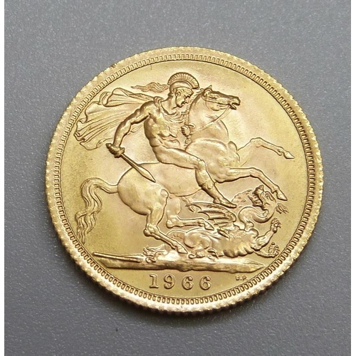 981 - A 1966 full sovereign