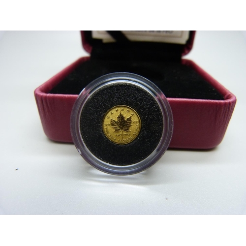 998 - A Canada 2019 9999 Gold Proof Maple Leaf coin, 0.5g, with case