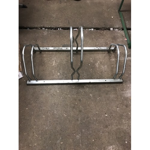 2139 - 3-Tier bike stand - Police repossession