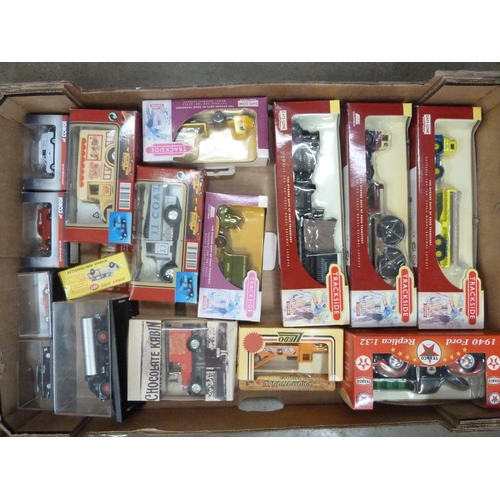 1120 - A mixed box of die-cast models, sixteen including Dinky, Corgi, Trackside, all boxed **PLEASE NOTE T... 