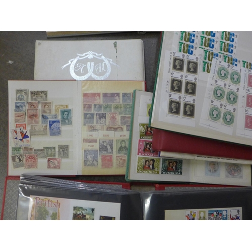 724 - A collection of British and foreign stamps, some loose and in albums