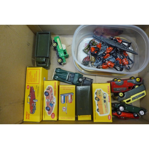 742 - Atlas Editions Dinky Toys cars, model soldiers and other die-cast model vehicles