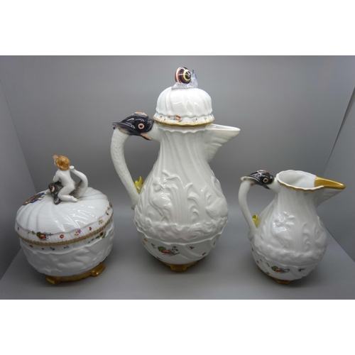 832 - A Mottaheden Portugal tea service, The Nelson Rockefeller Collection, reproduction of the Meissen Sw... 