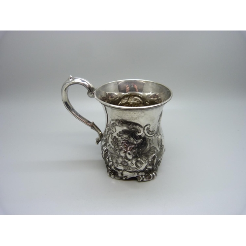 856 - A Victorian silver mug, London 1869, 127g