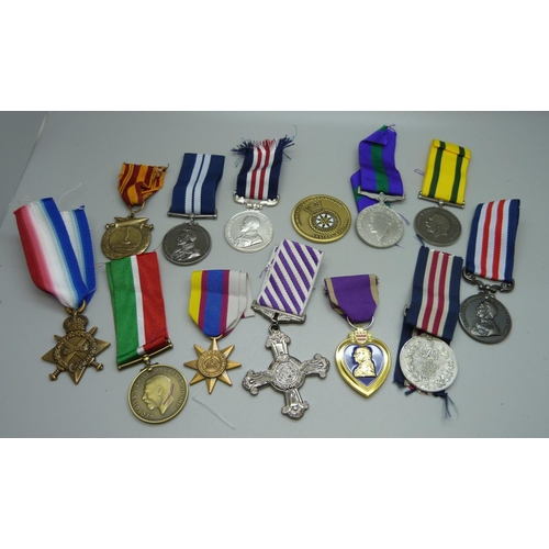 876 - A collection of replica medals and medallions