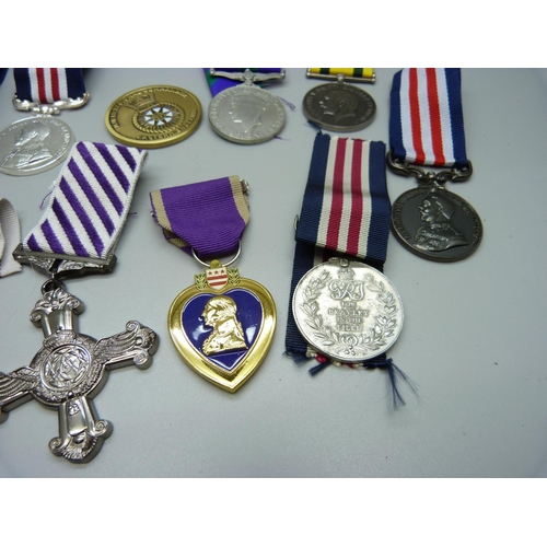 876 - A collection of replica medals and medallions