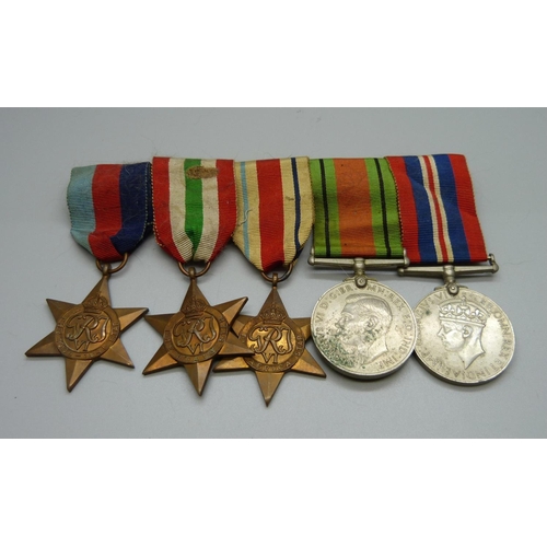 886 - A WWII group of five medals