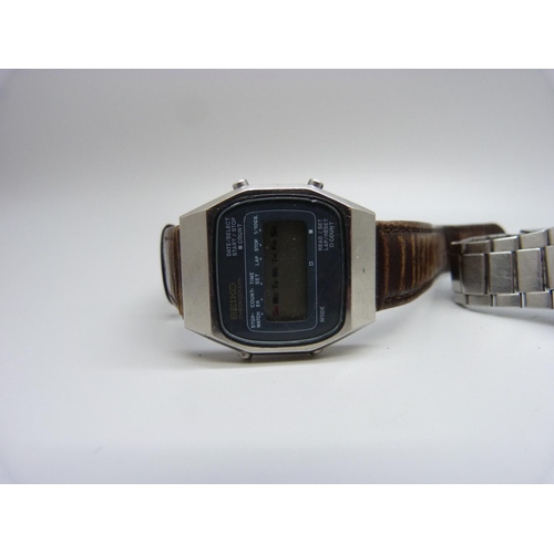 900 - A Seiko automatic wristwatch and a Seiko digital chronograph wristwatch