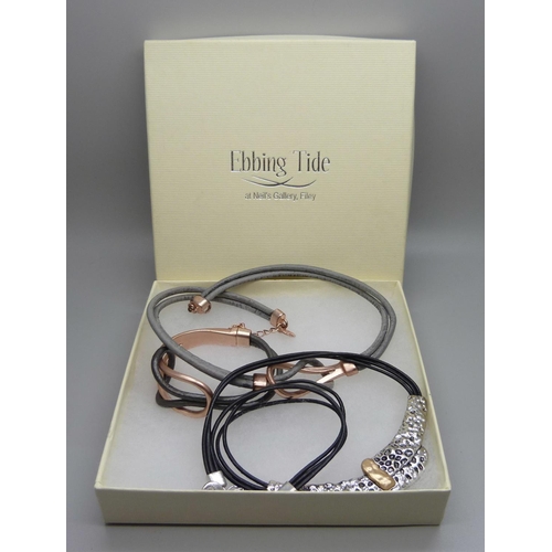 903 - Danish designer jewellery, Dansk Smykkehunst boxed necklace and a bracelet and necklace