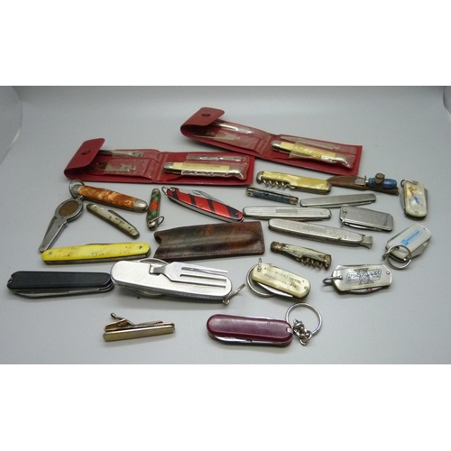 904 - A collection of penknives