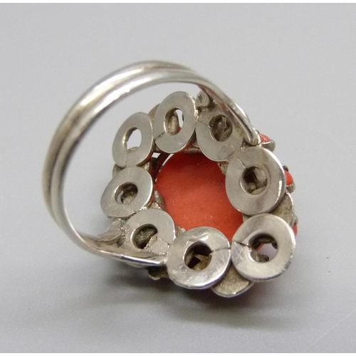 926 - A vintage silver and coral ring, 7.8g, L