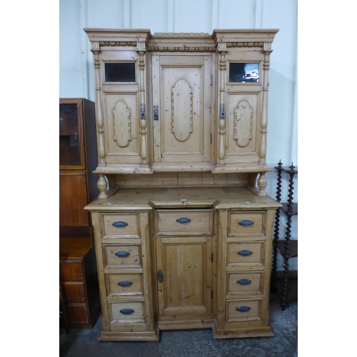 118 - A Victorian style pine dresser