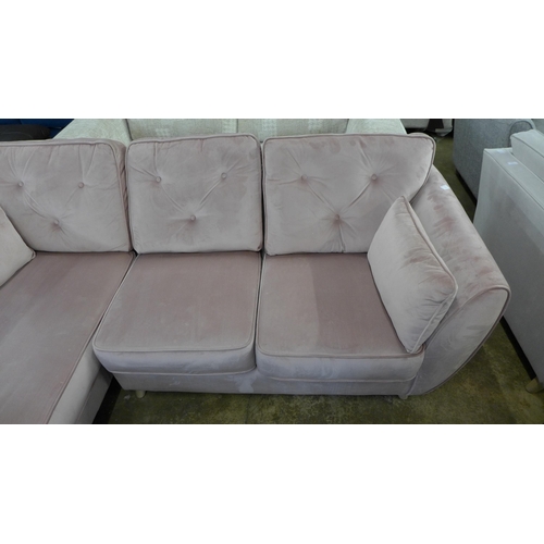 1409 - A pink velvet L shaped sofa