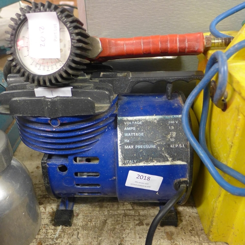 2018 - F450 (Italy) 240v/270w air compressors and pressure hose with pump attachment and pressure gauge