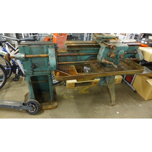 2153 - Lee & Hunt industrial lathe with attachments