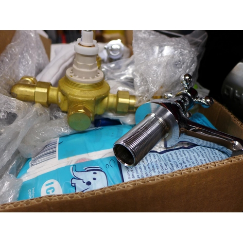 2181 - Large qty. of taps, shower mixers and brass fittings with sink waste/shower waste units and fitting ... 