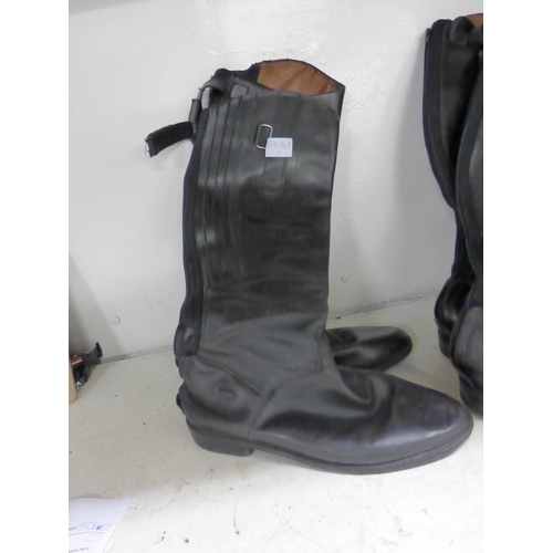 2218 - Pair of black UK 9/EU 43 leather Equi Comfort Brand horse riding boots - original RRP £95 - recently... 