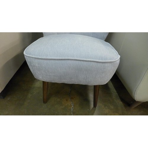 1435 - A grey velvet side chair
