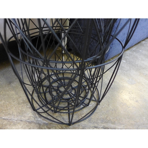 1498 - A wire nest of three tables * this lot is subject to VAT