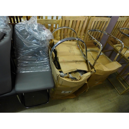 1577 - Assorted dining chairs * this lot is subject to VAT