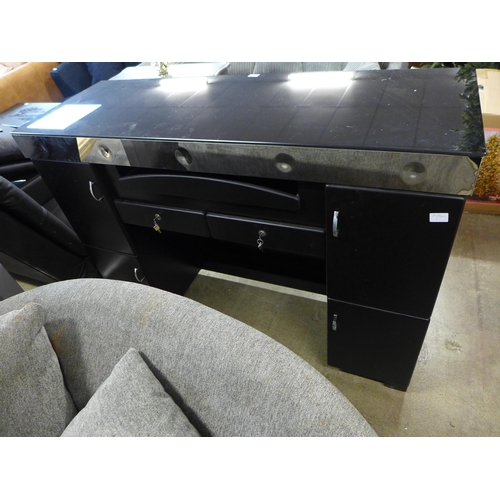 1635 - Black locking desk/DJ booth with mirrored top