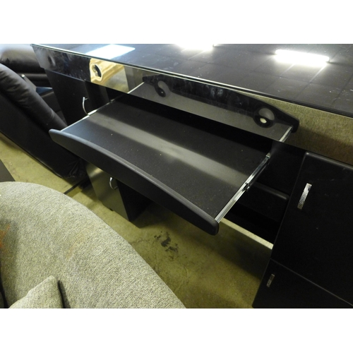 1635 - Black locking desk/DJ booth with mirrored top