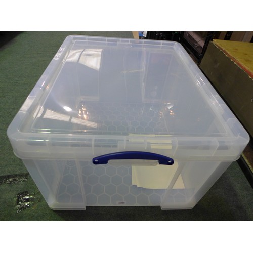 3465G - 145l Really Useful storage box with lid - damaged