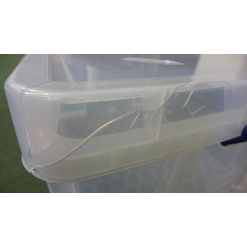 3465F - 145l Really Useful storage box with lid - damaged