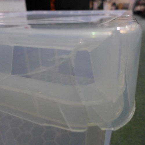 3465F - 145l Really Useful storage box with lid - damaged