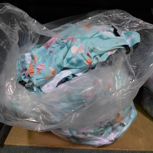 3026 - Bag of girl's bird print pyjama sets - mixed sets * this lot is subject to VAT