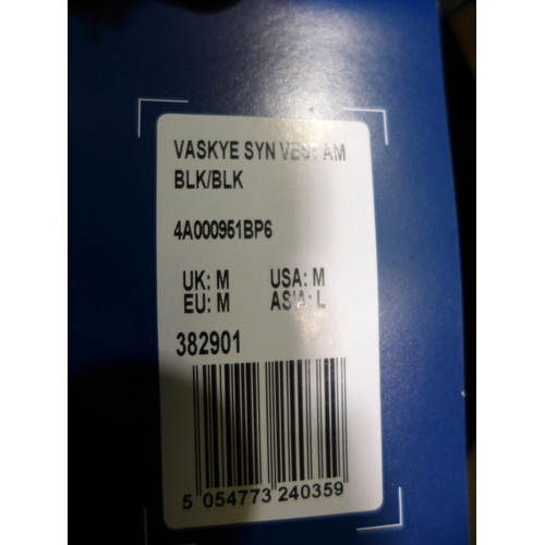 3282 - Men's blue Berghaus medium sized body warmer  *This lot is subject to VAT