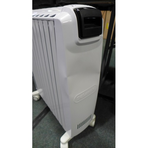 3356 - Delonghi Oil Filled radiator Trrso715E.G, Original RRP - £69.99 +VAT (280 -635) *This lot is subject... 