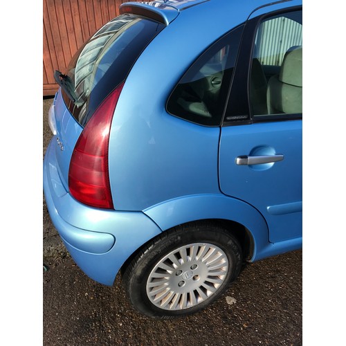 2438 - Citroen C3 Exclusive 1.4cc diesel hatchback. Mileage: 91,601, short MOT till early February, recentl... 