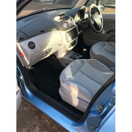 2438 - Citroen C3 Exclusive 1.4cc diesel hatchback. Mileage: 91,601, short MOT till early February, recentl... 