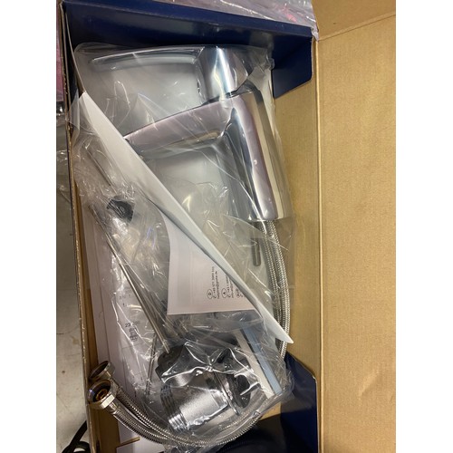 2236 - Six Grohe 'Start' boxed basin tap kit sealed with all fittings and hoses