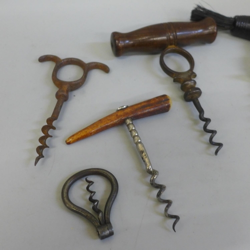 620 - Seven vintage corkscrews