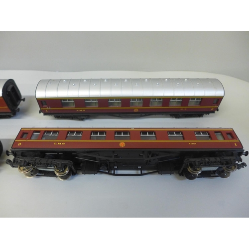 622 - A set of four Hornby Mk 1 00 gauge coaches