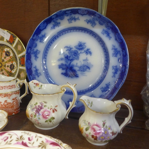 645 - A collection of Royal Crown Derby china including an 1128 pattern plate plus a flow blue plate