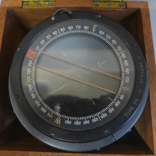 673 - A WWII Air Ministry P8 compass from Lancaster Bomber