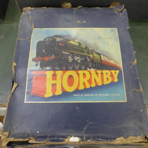 718 - A Hornby set 51 0 gauge train set, boxed