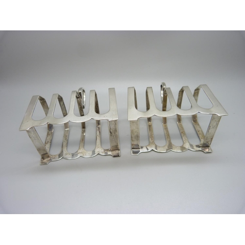 773 - A pair of silver toast racks, Sheffield 1932, by Viners, 228g