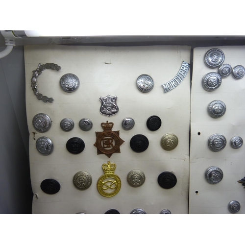 835 - A collection of Police badges and buttons