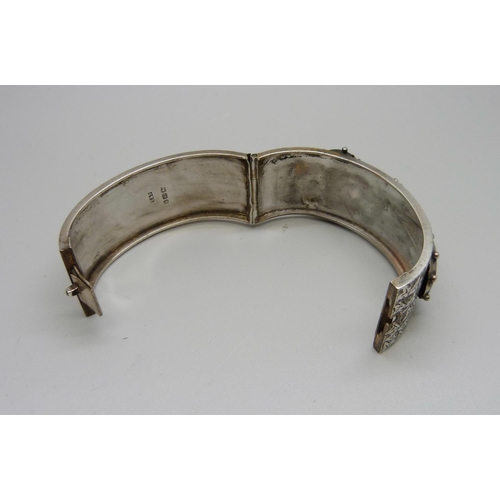 871 - A Victorian silver buckle bangle, Birmingham 1884, 30g